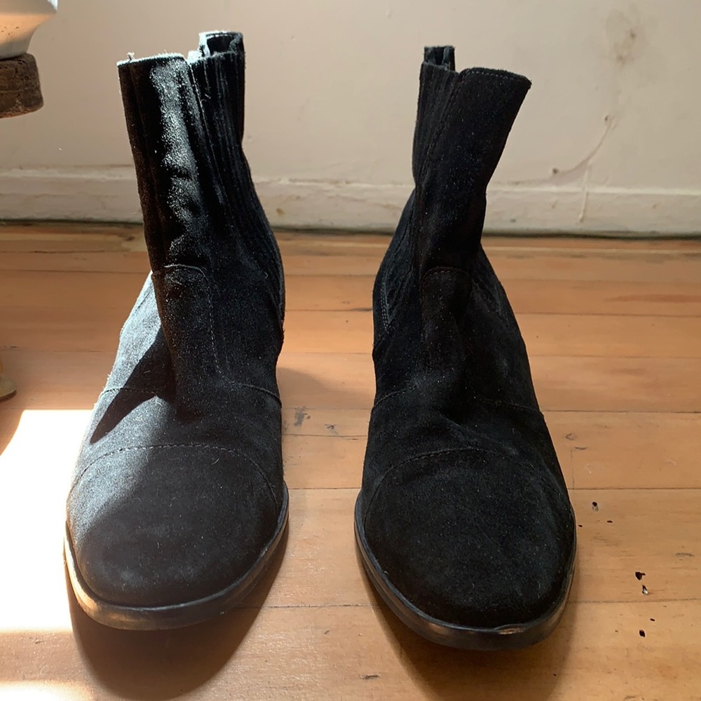 Charles David suede blk boots